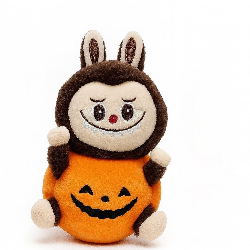 Helovino pliušinis žaislas „Labubu – Moliūgo draugas“ – 26 cm