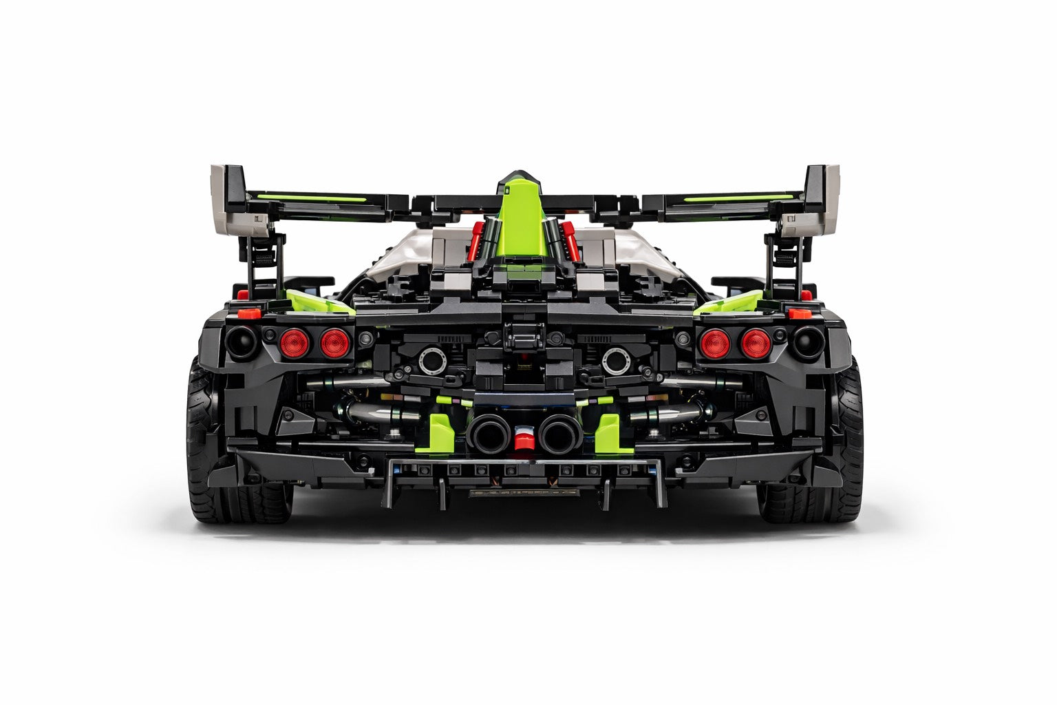 Didelis sportinis automobilis – konstruktorius vaikams (1314 detalės)