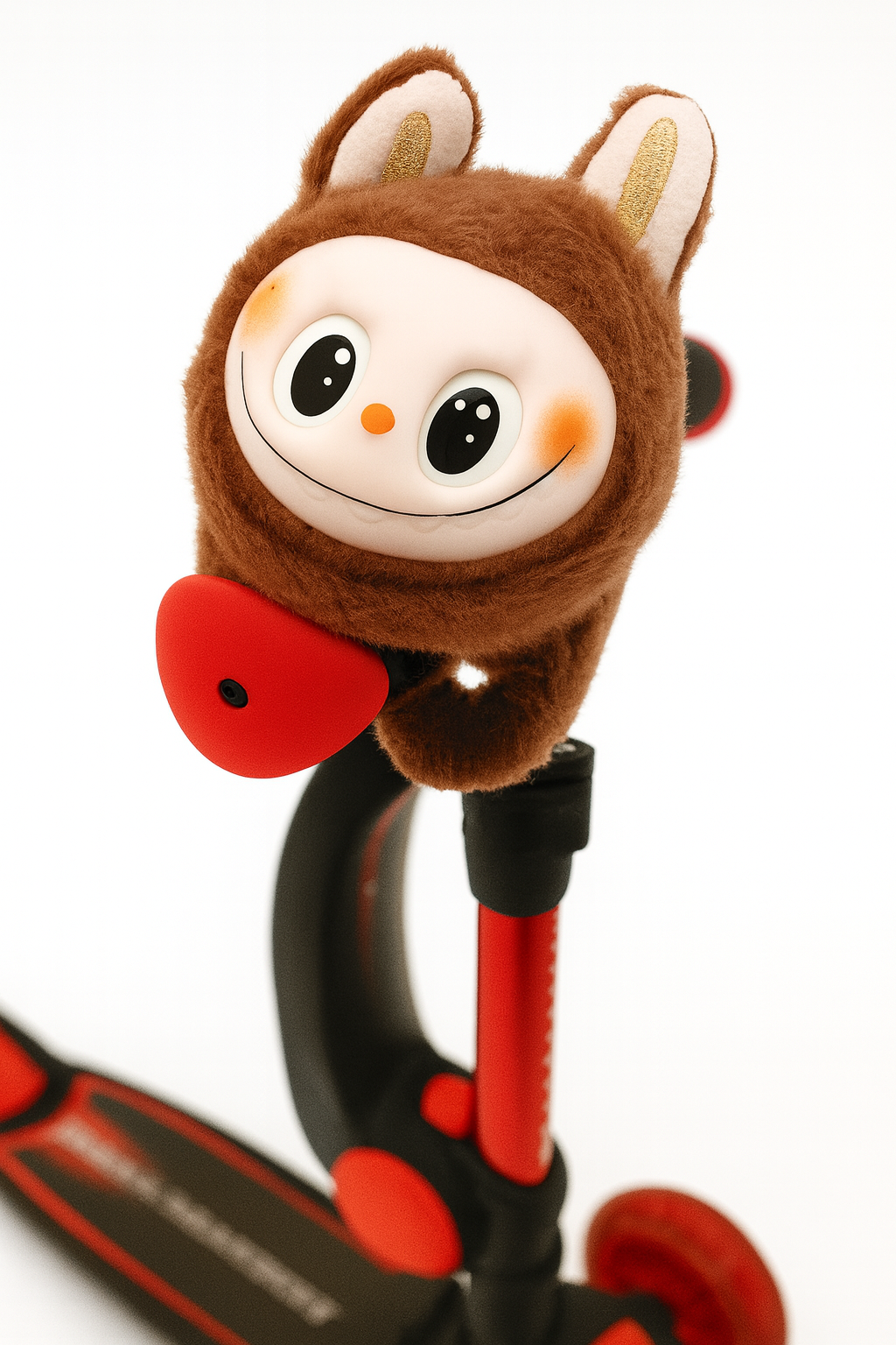 LABUBU apyrankė – pliušinis draugas ant rankos!