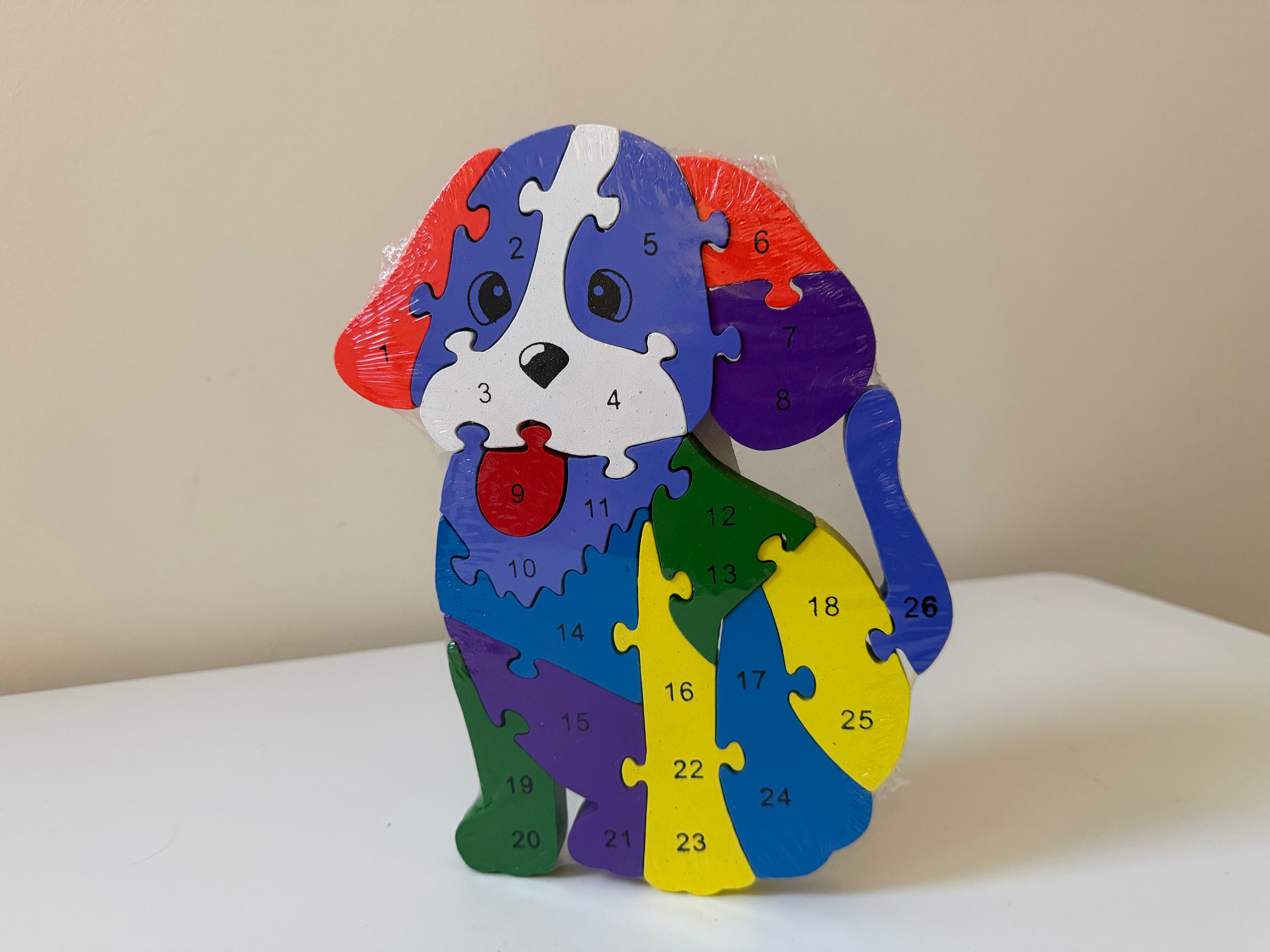 Medinė lavinamoji dėlionė „Šuniukas“ su skaičiais ir raidėmis